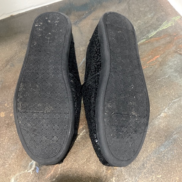 Sequined Patterned Memory Foam Bobs - Picture 4 of 4